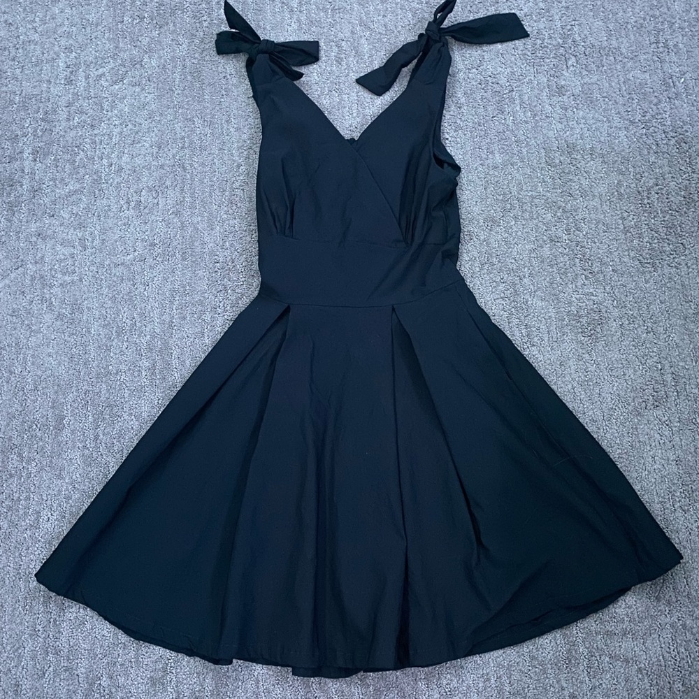BLACK DRESS!!!
